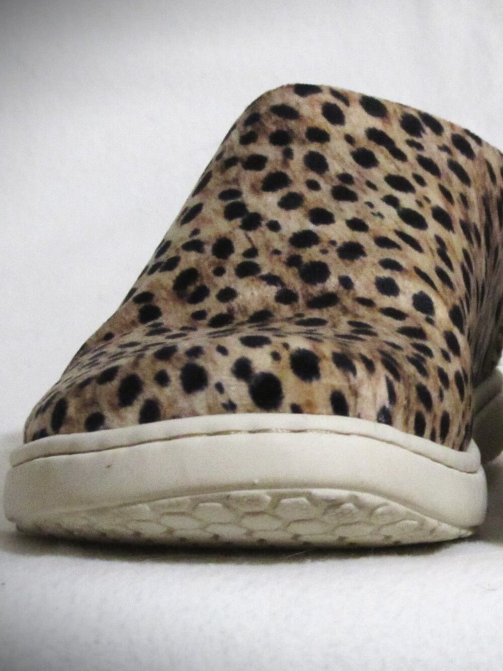 Womens Ladies BORN Leopard Pattern Velvet Sport Slides Clogs Shoes 9 M Orig $140 - Picture 3 of 11